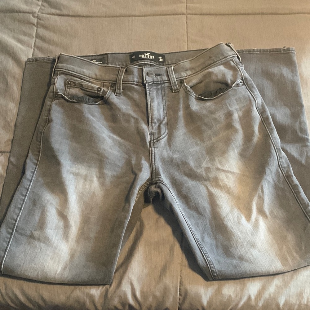 Hollister Taper Jeans